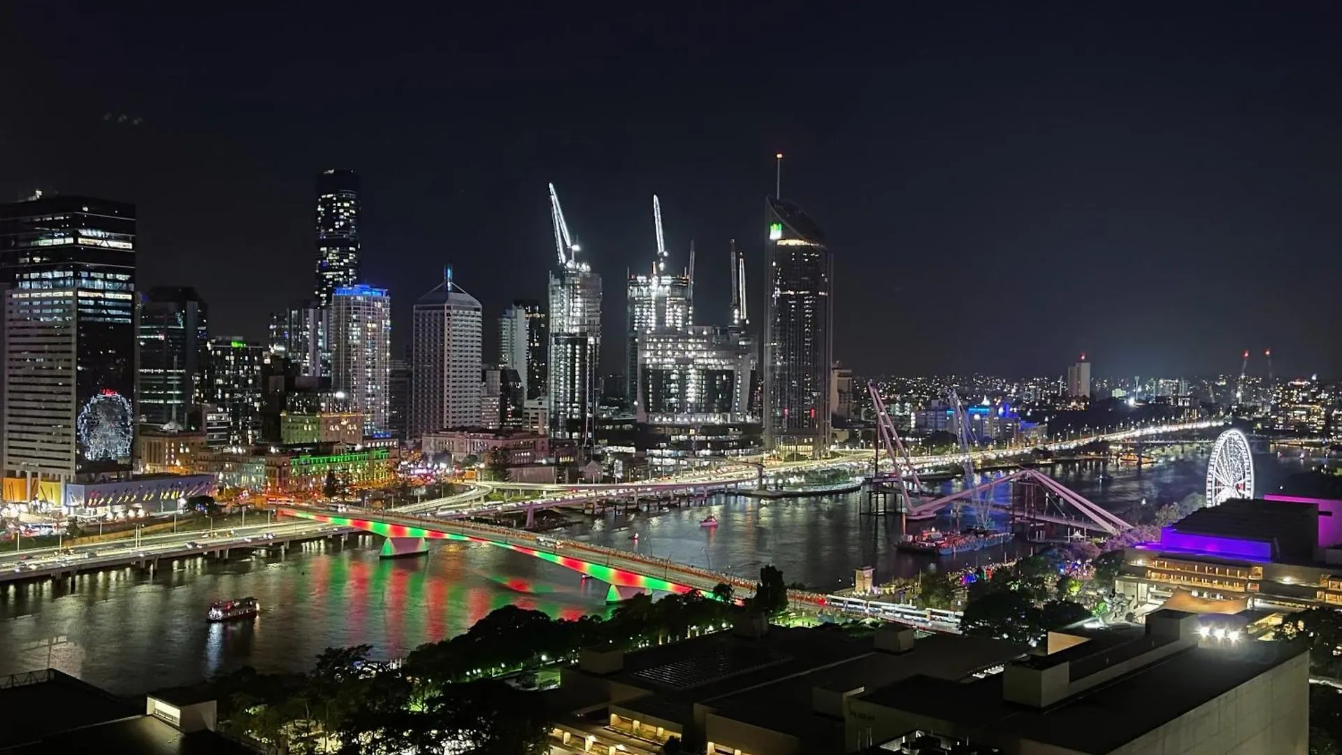 Riverview Haven Prime Spot For Ny Fireworks ブリスベン オーストラリア